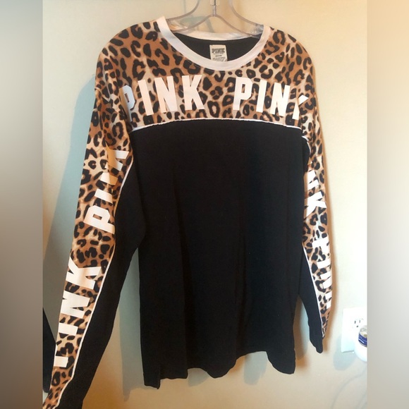 V.S PINK Leopard print campus long sleeve Shirt - Picture 1 of 8